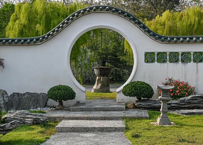 Suanphung Bonsai Village โรงแรม บ้านบ่อหวี
