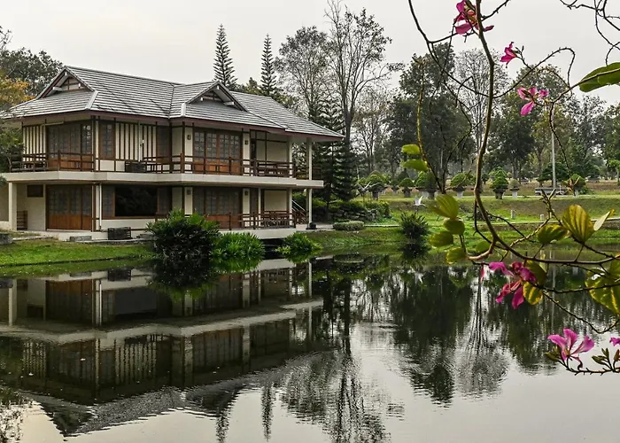 โรงแรม Suanphung Bonsai Village