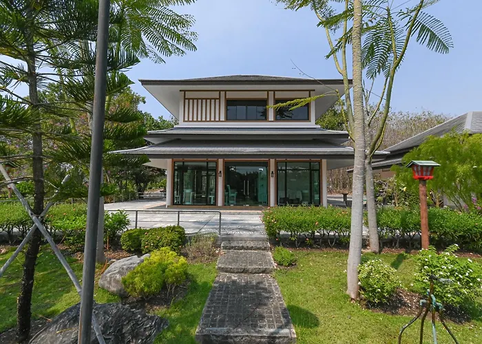 Suanphung Bonsai Village โรงแรม 3*