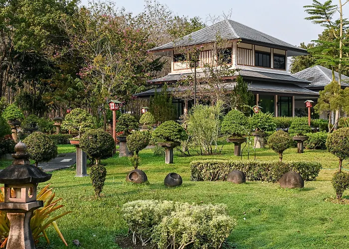 Suanphung Bonsai Village