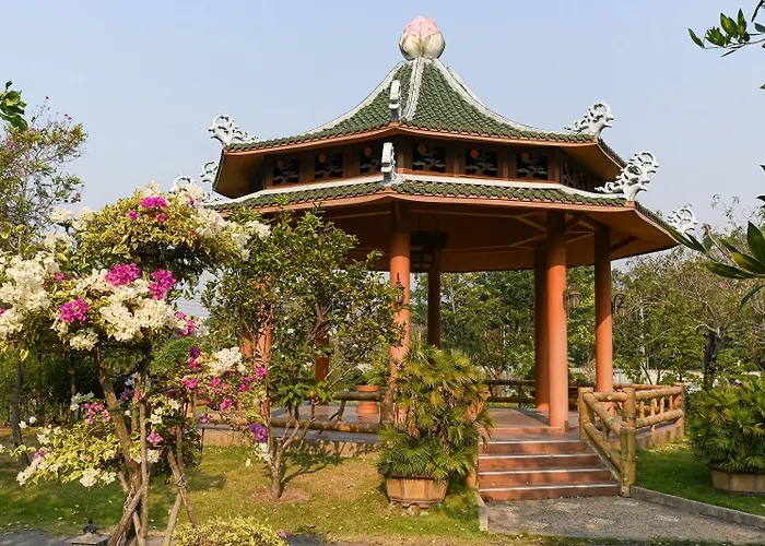 Suanphung Bonsai Village บ้านบ่อหวี
